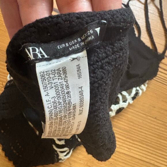 Zara black white floral crochet knit lined cropped halter top SIZE S - Picture 4 of 5